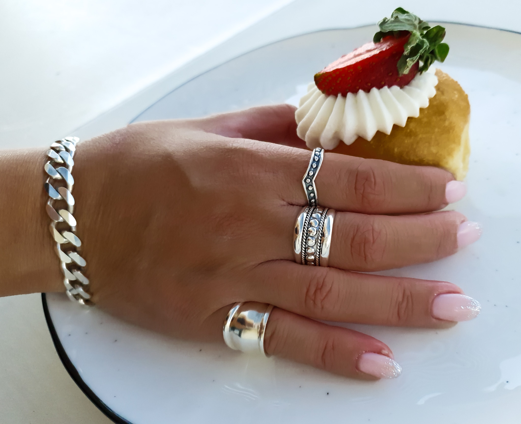 צמידי גורמט לנשים